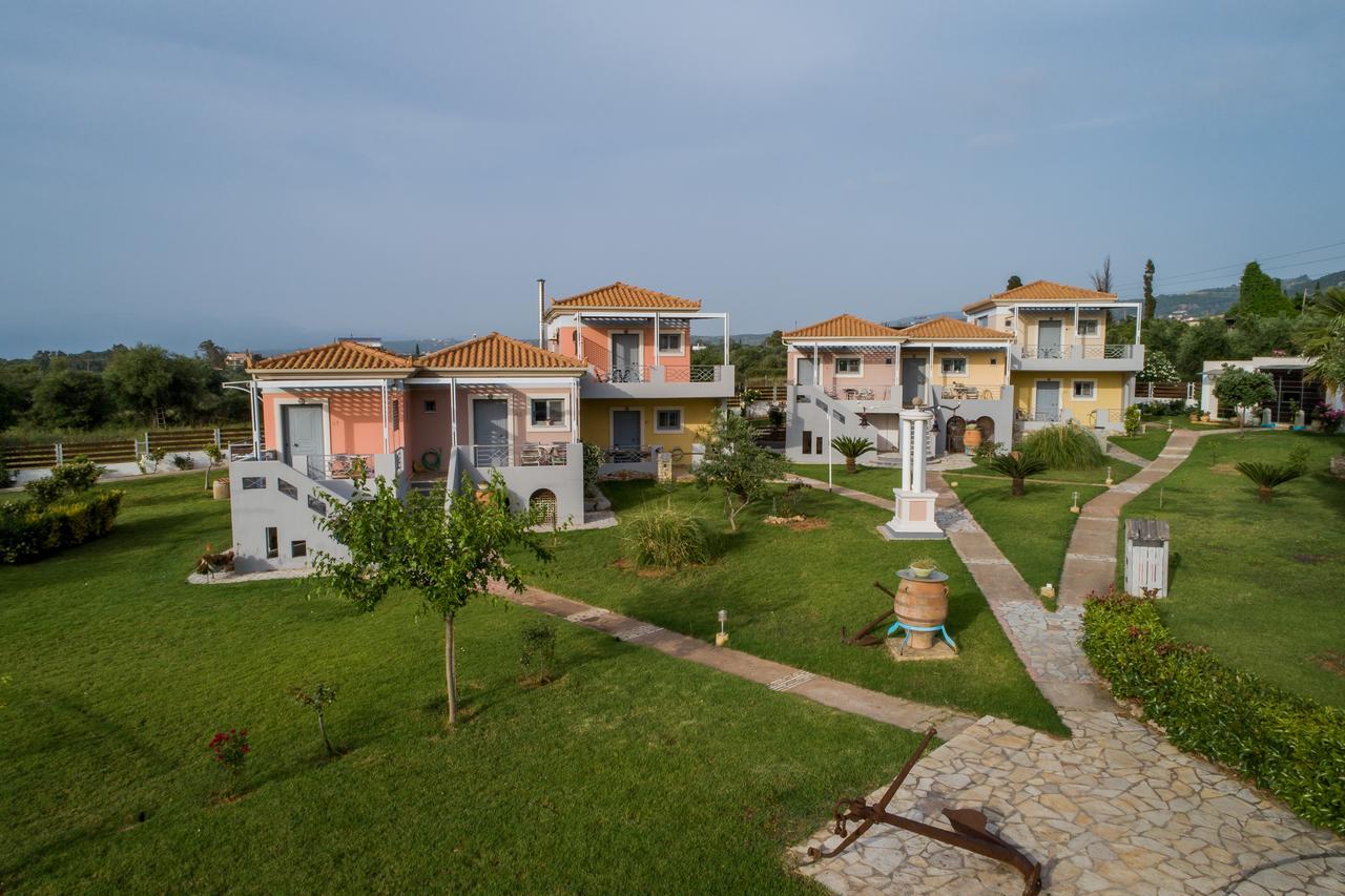 Ta Spitakia Tsarbopoulos Kyparissia Exterior photo